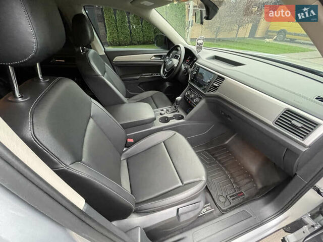 Серый Фольксваген Atlas, объемом двигателя 3.6 л и пробегом 87 тыс. км за 22900 $, фото 29 на Automoto.ua