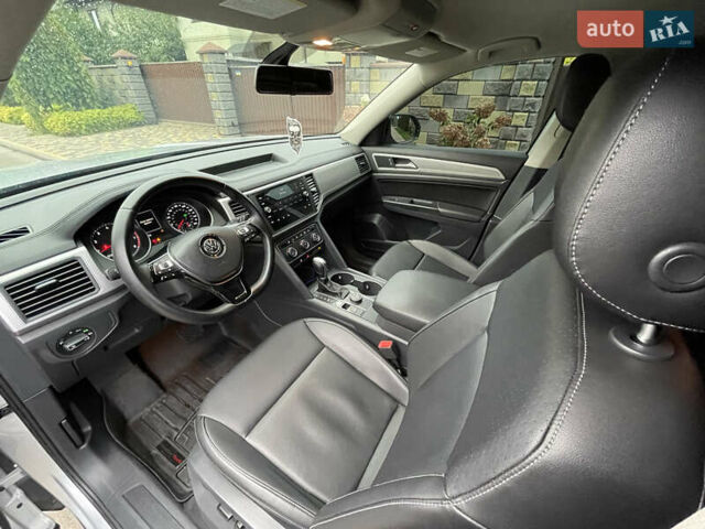 Серый Фольксваген Atlas, объемом двигателя 3.6 л и пробегом 87 тыс. км за 22900 $, фото 25 на Automoto.ua
