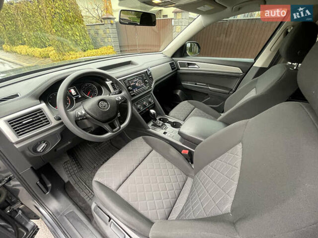 Серый Фольксваген Atlas, объемом двигателя 3.6 л и пробегом 74 тыс. км за 18999 $, фото 30 на Automoto.ua