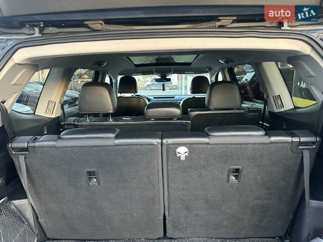 Серый Фольксваген Atlas, объемом двигателя 3.6 л и пробегом 143 тыс. км за 24300 $, фото 17 на Automoto.ua