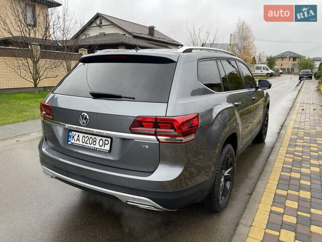Серый Фольксваген Atlas, объемом двигателя 3.6 л и пробегом 74 тыс. км за 18999 $, фото 14 на Automoto.ua