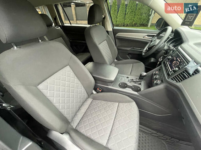 Серый Фольксваген Atlas, объемом двигателя 3.6 л и пробегом 74 тыс. км за 18999 $, фото 34 на Automoto.ua