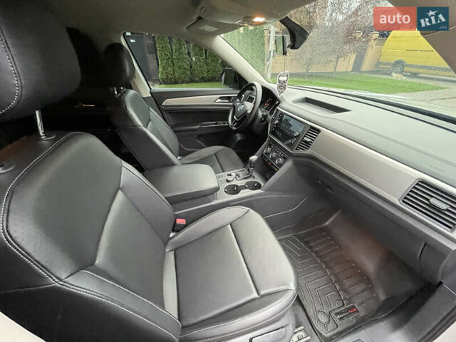 Серый Фольксваген Atlas, объемом двигателя 3.6 л и пробегом 87 тыс. км за 22900 $, фото 27 на Automoto.ua