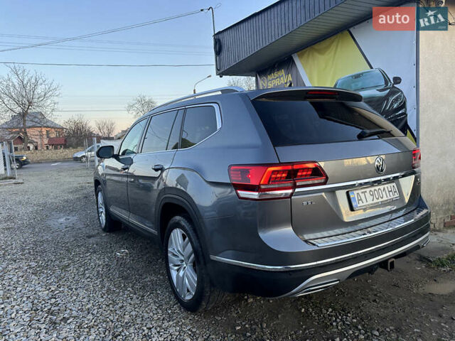 Серый Фольксваген Atlas, объемом двигателя 3.6 л и пробегом 143 тыс. км за 24300 $, фото 6 на Automoto.ua