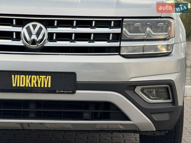 Серый Фольксваген Atlas, объемом двигателя 3.6 л и пробегом 129 тыс. км за 21900 $, фото 16 на Automoto.ua