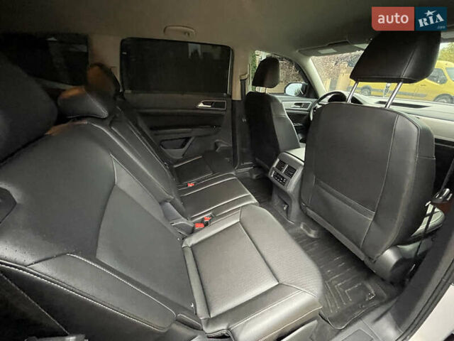 Серый Фольксваген Atlas, объемом двигателя 3.6 л и пробегом 87 тыс. км за 22900 $, фото 30 на Automoto.ua