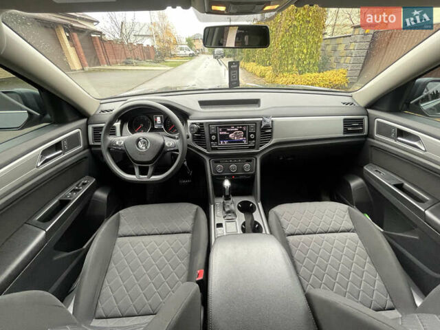 Серый Фольксваген Atlas, объемом двигателя 3.6 л и пробегом 74 тыс. км за 18999 $, фото 41 на Automoto.ua