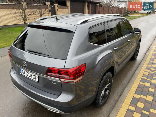 Серый Фольксваген Atlas, объемом двигателя 3.6 л и пробегом 74 тыс. км за 18999 $, фото 12 на Automoto.ua
