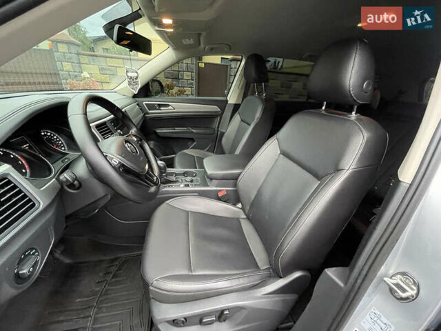 Серый Фольксваген Atlas, объемом двигателя 3.6 л и пробегом 87 тыс. км за 22900 $, фото 26 на Automoto.ua