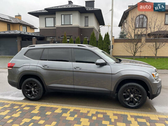 Серый Фольксваген Atlas, объемом двигателя 3.6 л и пробегом 74 тыс. км за 18999 $, фото 9 на Automoto.ua