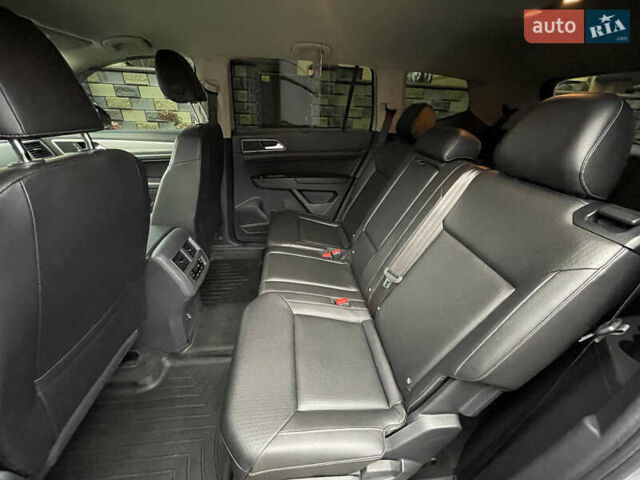 Серый Фольксваген Atlas, объемом двигателя 3.6 л и пробегом 87 тыс. км за 22900 $, фото 33 на Automoto.ua