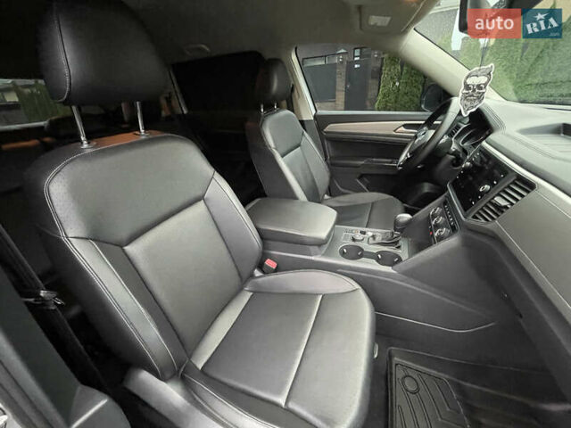 Серый Фольксваген Atlas, объемом двигателя 3.6 л и пробегом 87 тыс. км за 22900 $, фото 28 на Automoto.ua