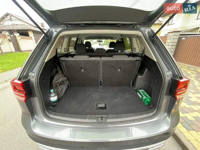 Серый Фольксваген Atlas, объемом двигателя 3.6 л и пробегом 74 тыс. км за 18999 $, фото 51 на Automoto.ua