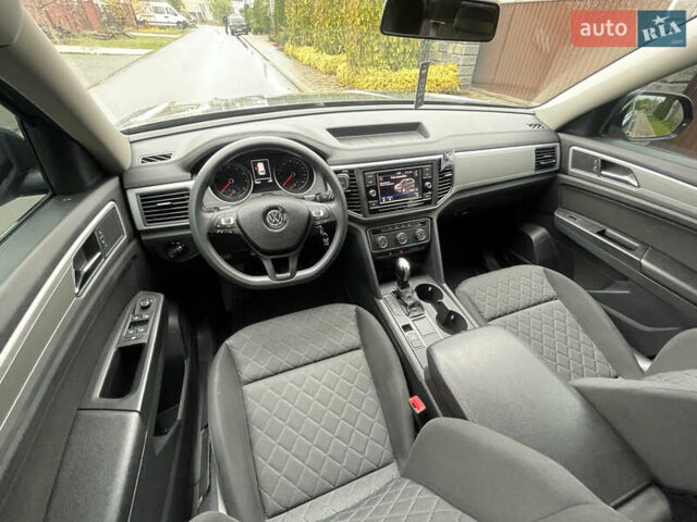 Серый Фольксваген Atlas, объемом двигателя 3.6 л и пробегом 74 тыс. км за 18999 $, фото 43 на Automoto.ua