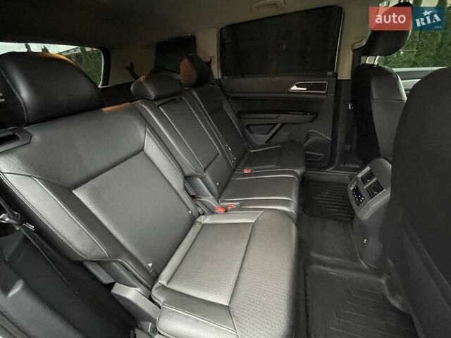 Серый Фольксваген Atlas, объемом двигателя 3.6 л и пробегом 87 тыс. км за 22900 $, фото 31 на Automoto.ua