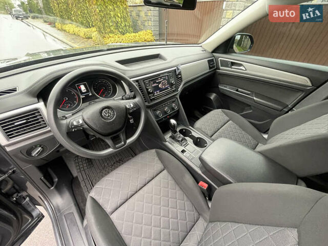 Серый Фольксваген Atlas, объемом двигателя 3.6 л и пробегом 74 тыс. км за 18999 $, фото 32 на Automoto.ua