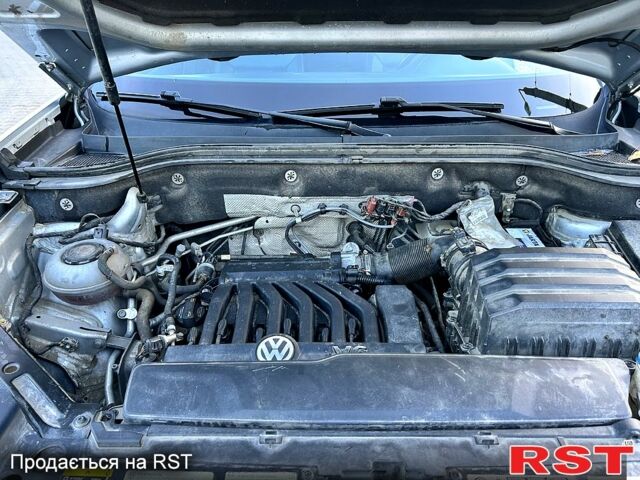 Сірий Фольксваген Atlas, об'ємом двигуна 3.6 л та пробігом 158 тис. км за 24500 $, фото 8 на Automoto.ua