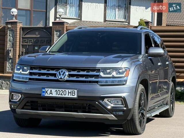 Сірий Фольксваген Atlas, об'ємом двигуна 3.6 л та пробігом 73 тис. км за 28700 $, фото 1 на Automoto.ua