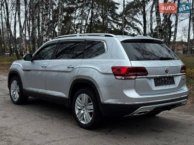 Серый Фольксваген Atlas, объемом двигателя 3.6 л и пробегом 145 тыс. км за 20500 $, фото 16 на Automoto.ua