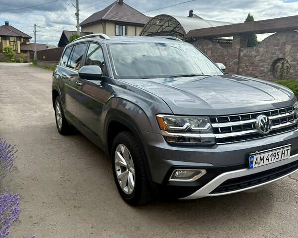 Сірий Фольксваген Atlas, об'ємом двигуна 3.6 л та пробігом 106 тис. км за 23000 $, фото 2 на Automoto.ua