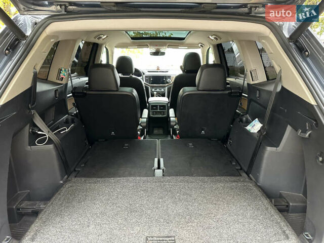 Фольксваген Atlas 2018 в Черкассах на Automoto.ua Серый Фольксваген Atlas, объемом двигателя 3.6 л и пробегом 145 тыс. км за 25700 $, фото 20 на Automoto.ua