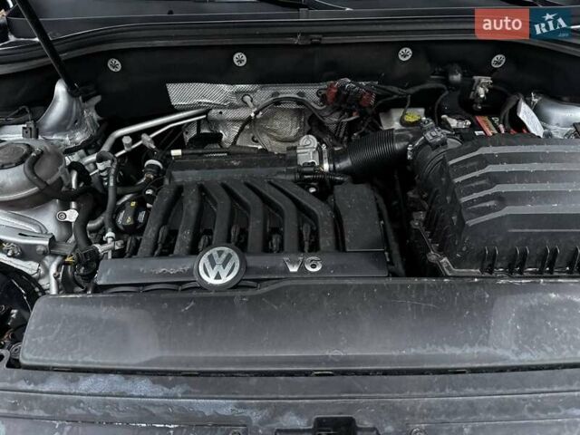 Серый Фольксваген Atlas, объемом двигателя 3.6 л и пробегом 145 тыс. км за 20500 $, фото 37 на Automoto.ua