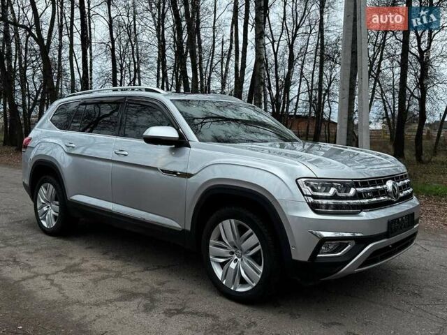 Серый Фольксваген Atlas, объемом двигателя 3.6 л и пробегом 145 тыс. км за 20500 $, фото 8 на Automoto.ua