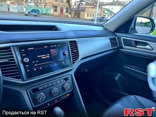 Сірий Фольксваген Atlas, об'ємом двигуна 3.6 л та пробігом 158 тис. км за 24500 $, фото 6 на Automoto.ua