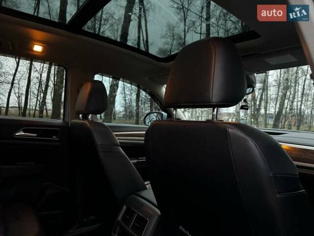 Серый Фольксваген Atlas, объемом двигателя 3.6 л и пробегом 145 тыс. км за 20500 $, фото 40 на Automoto.ua