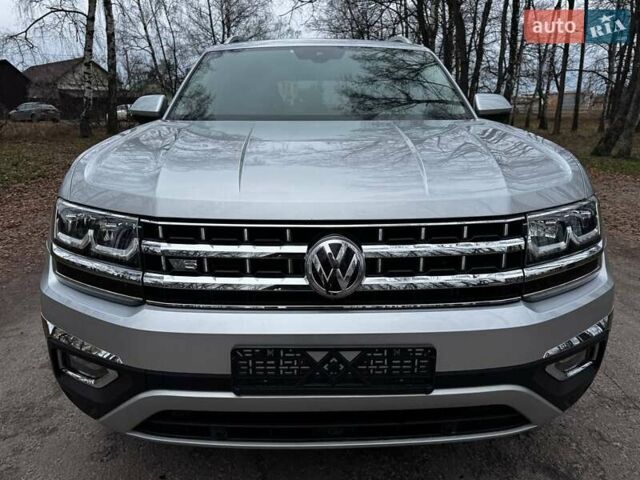 Серый Фольксваген Atlas, объемом двигателя 3.6 л и пробегом 145 тыс. км за 20500 $, фото 12 на Automoto.ua