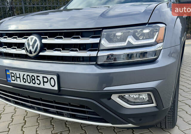Серый Фольксваген Atlas, объемом двигателя 3.6 л и пробегом 77 тыс. км за 25800 $, фото 7 на Automoto.ua