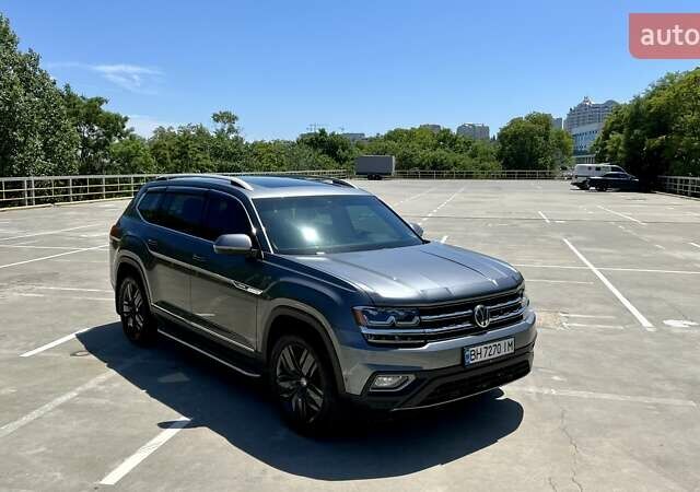 Серый Фольксваген Atlas, объемом двигателя 3.6 л и пробегом 190 тыс. км за 25000 $, фото 11 на Automoto.ua
