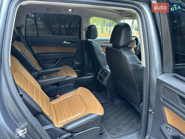 Фольксваген Atlas 2018 в Черкассах на Automoto.ua Серый Фольксваген Atlas, объемом двигателя 3.6 л и пробегом 145 тыс. км за 25700 $, фото 15 на Automoto.ua