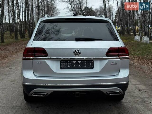 Серый Фольксваген Atlas, объемом двигателя 3.6 л и пробегом 145 тыс. км за 20500 $, фото 18 на Automoto.ua