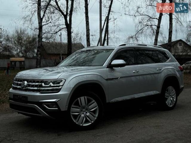 Серый Фольксваген Atlas, объемом двигателя 3.6 л и пробегом 145 тыс. км за 20500 $, фото 5 на Automoto.ua