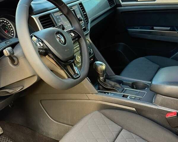 Серый Фольксваген Atlas, объемом двигателя 1.98 л и пробегом 132 тыс. км за 18100 $, фото 13 на Automoto.ua