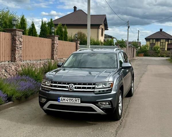 Сірий Фольксваген Atlas, об'ємом двигуна 3.6 л та пробігом 106 тис. км за 23000 $, фото 5 на Automoto.ua