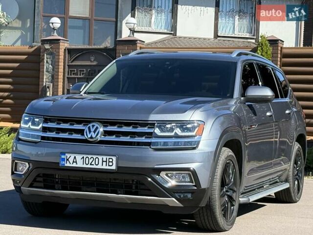 Сірий Фольксваген Atlas, об'ємом двигуна 3.6 л та пробігом 73 тис. км за 28700 $, фото 2 на Automoto.ua