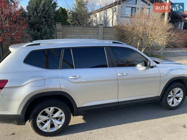 Серый Фольксваген Atlas, объемом двигателя 1.98 л и пробегом 132 тыс. км за 18100 $, фото 9 на Automoto.ua