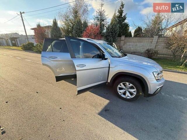 Серый Фольксваген Atlas, объемом двигателя 1.98 л и пробегом 132 тыс. км за 18100 $, фото 8 на Automoto.ua