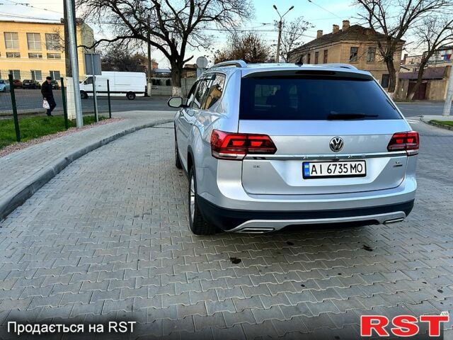 Сірий Фольксваген Atlas, об'ємом двигуна 3.6 л та пробігом 158 тис. км за 24500 $, фото 2 на Automoto.ua