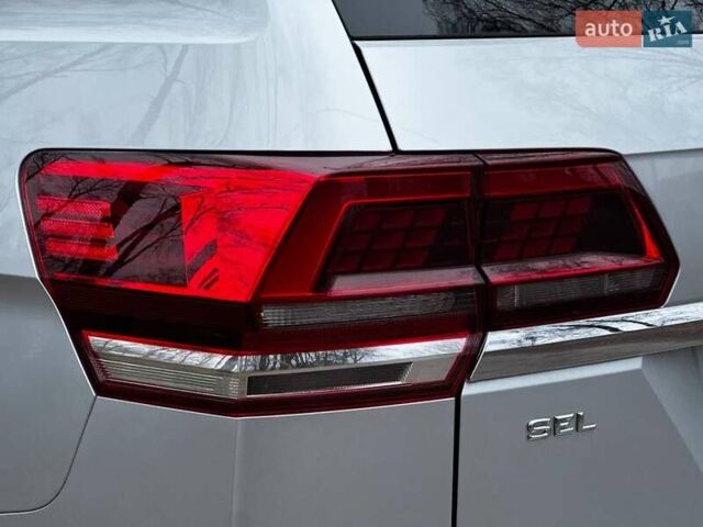 Серый Фольксваген Atlas, объемом двигателя 3.6 л и пробегом 145 тыс. км за 20500 $, фото 17 на Automoto.ua