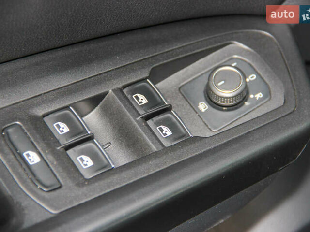 Серый Фольксваген Atlas, объемом двигателя 2 л и пробегом 128 тыс. км за 18500 $, фото 21 на Automoto.ua