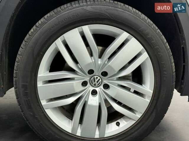 Серый Фольксваген Atlas, объемом двигателя 3.6 л и пробегом 59 тыс. км за 25700 $, фото 11 на Automoto.ua