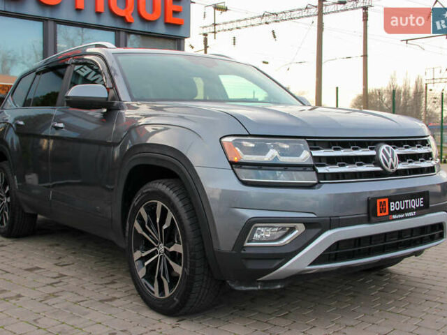 Серый Фольксваген Atlas, объемом двигателя 2 л и пробегом 128 тыс. км за 18500 $, фото 15 на Automoto.ua