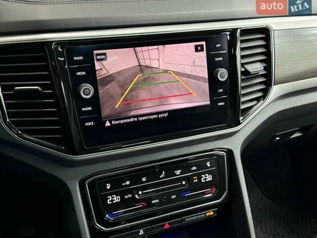 Серый Фольксваген Atlas, объемом двигателя 3.6 л и пробегом 59 тыс. км за 25700 $, фото 23 на Automoto.ua