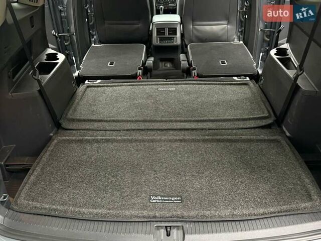 Серый Фольксваген Atlas, объемом двигателя 3.6 л и пробегом 59 тыс. км за 25700 $, фото 42 на Automoto.ua