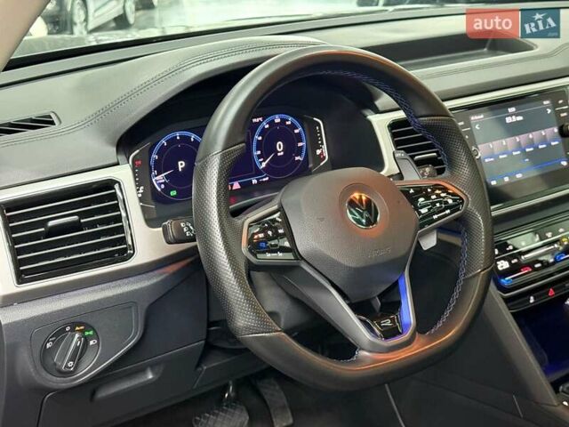 Серый Фольксваген Atlas, объемом двигателя 3.6 л и пробегом 59 тыс. км за 25700 $, фото 16 на Automoto.ua