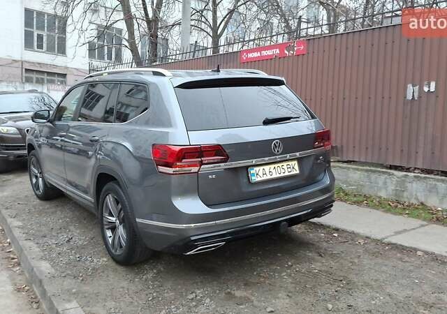 Серый Фольксваген Atlas, объемом двигателя 3.6 л и пробегом 47 тыс. км за 22500 $, фото 1 на Automoto.ua