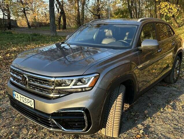 Серый Фольксваген Atlas, объемом двигателя 1.98 л и пробегом 95 тыс. км за 25300 $, фото 20 на Automoto.ua